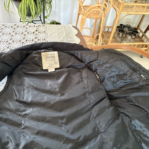 Eddie Bauer Black Quilted Puffer Vest - Picture 4 of 6